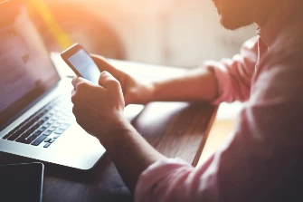 Navigating the Online Review Dilemma: Why Your Therapist Can’t Always Respond